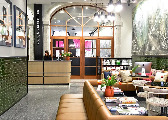 The Editory House Ribeira Порту