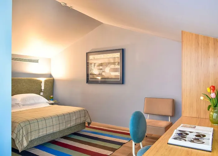 The Editory House Ribeira 4* Порту